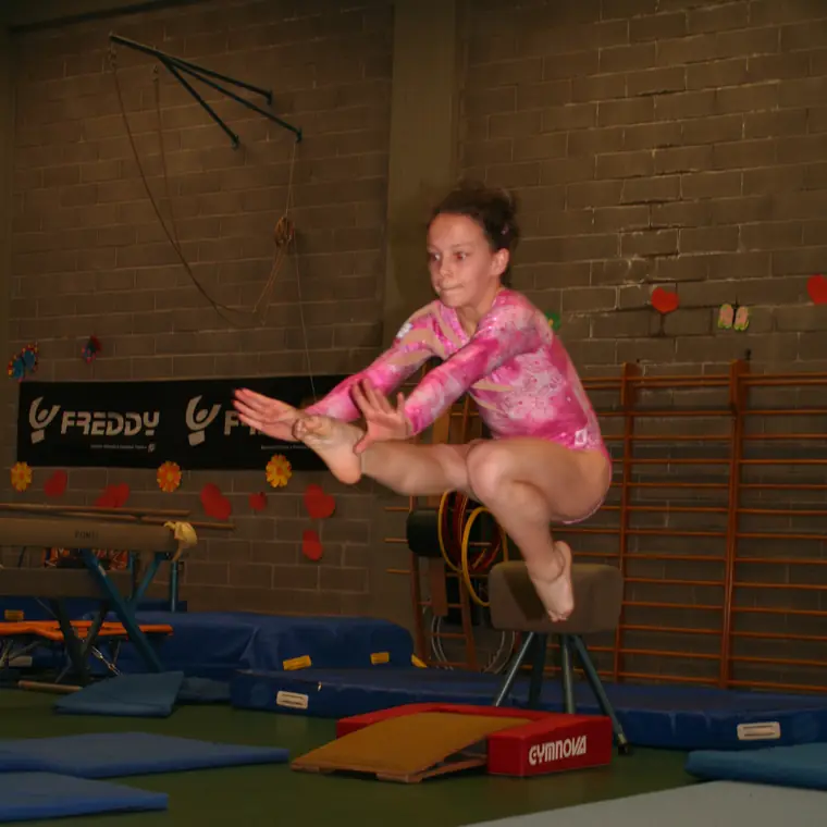 Allenamento di ginnastica artistica al Palasport di Foligno