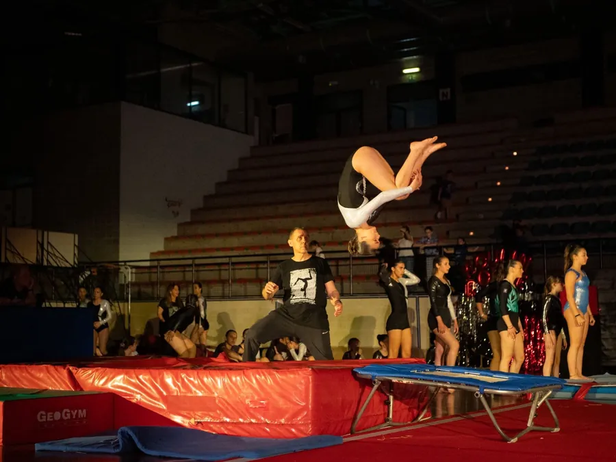 Lezione di Fit Ball con palloni da ginnastica