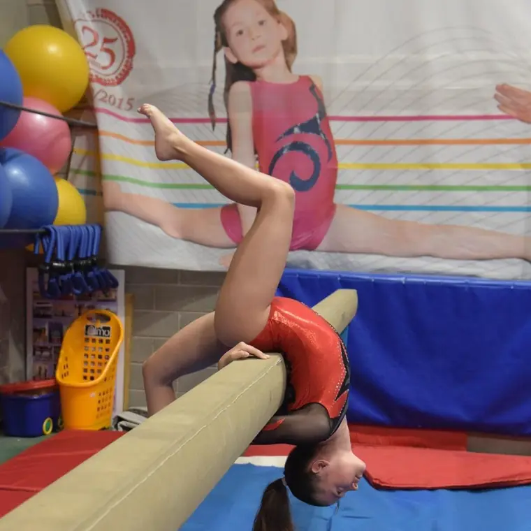 Allenamento di ginnastica artistica all'A.S.D. Ginnastica Artistica Foligno