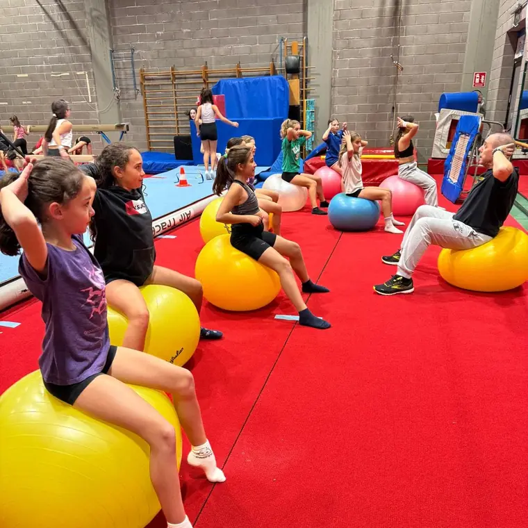 Allenamento di ginnastica artistica all'A.S.D. Ginnastica Artistica Foligno