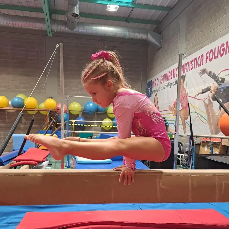 Allenamento di ginnastica artistica all'A.S.D. Ginnastica Artistica Foligno